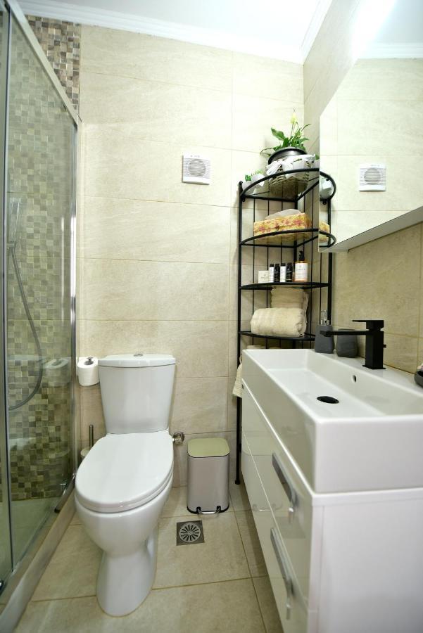 Agate Hydra Luxury Apartment ภายนอก รูปภาพ